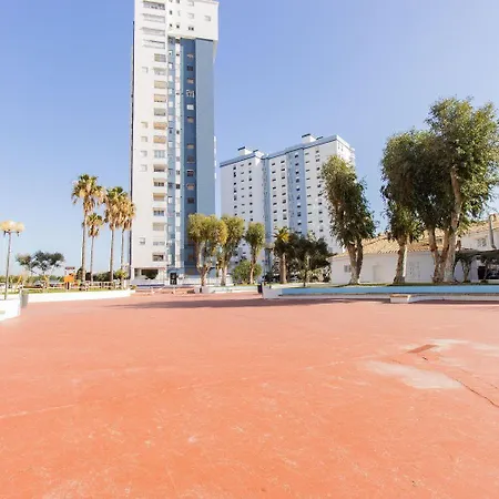 En Complejo Residencial Con Piscina Y Garaje A 100m Del Mar * Las Canteras (Valencia)