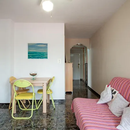 En Complejo Residencial Con Piscina Y Garaje A 100m Del Mar Las Canteras (Valencia)