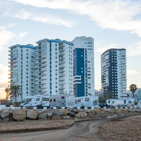 En Complejo Residencial Con Piscina Y Garaje A 100m Del Mar