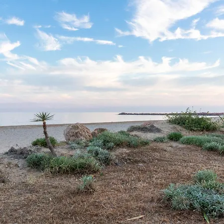 Appartamento En Complejo Residencial Con Piscina Y Garaje A 100m Del Mar