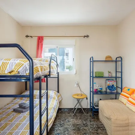 En Complejo Residencial Con Piscina Y Garaje A 100m Del Mar *