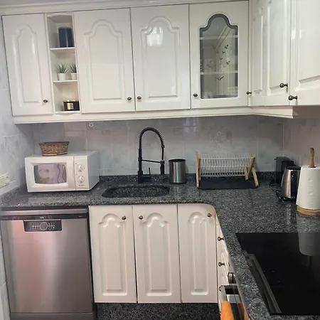 Apartament En Complejo Residencial Con Piscina Y Garaje A 100m Del Mar