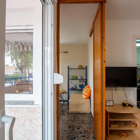 Apartament En Complejo Residencial Con Piscina Y Garaje A 100m Del Mar *