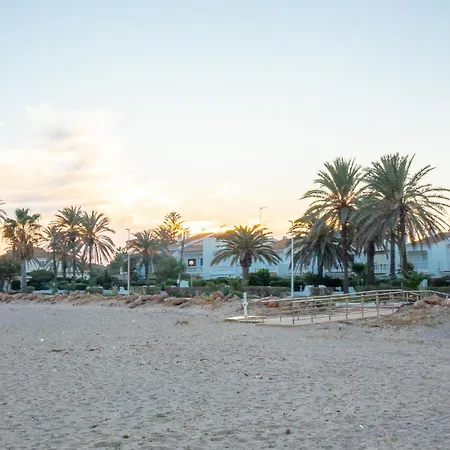En Complejo Residencial Con Piscina Y Garaje A 100m Del Mar *